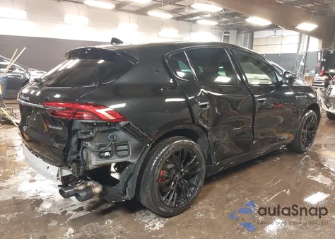 2024 Maserati Grecale Modena z USA, uszkodzony, nr VIN ZN6PMDBA6R7447502